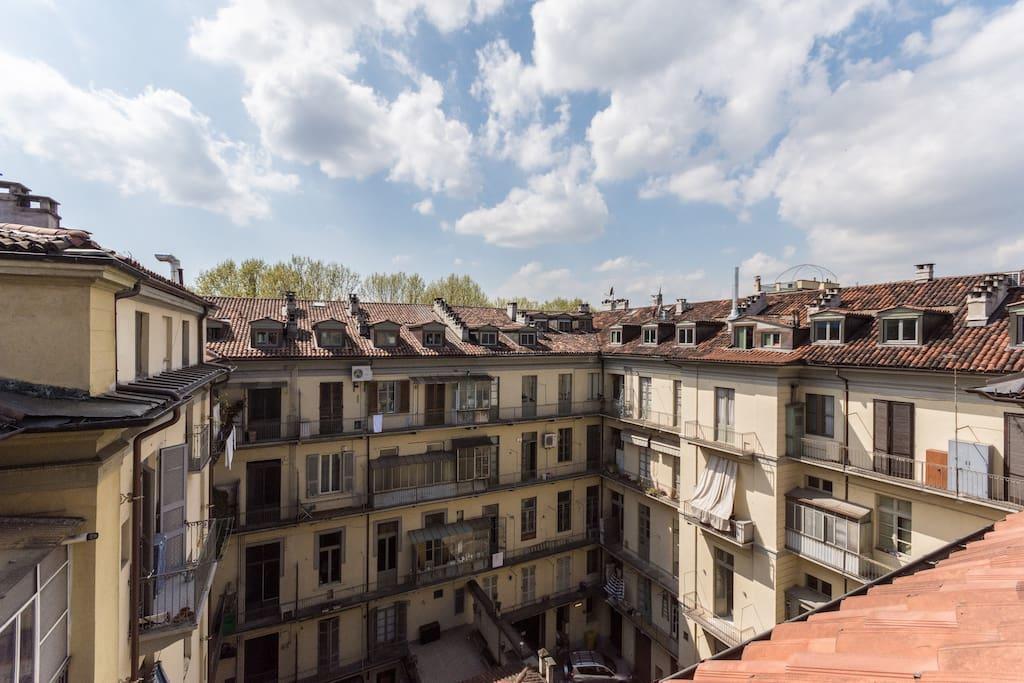 Accogliente Mansarda A Porta Nuova Apartamento Turim Exterior foto